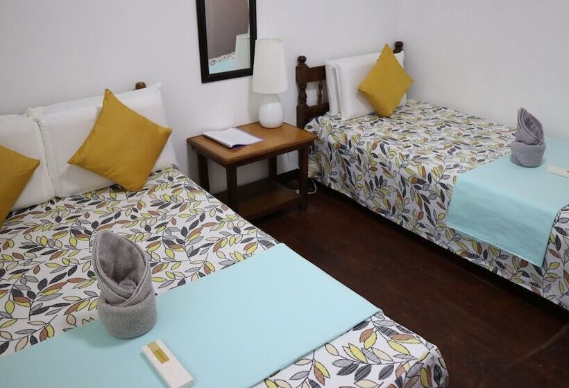 Lolo Oyong Pension House And Restaurant