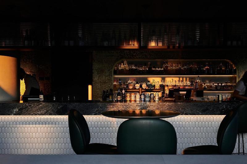 Midnight Hotel, Autograph Collection