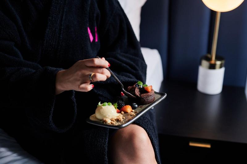 Midnight Hotel, Autograph Collection