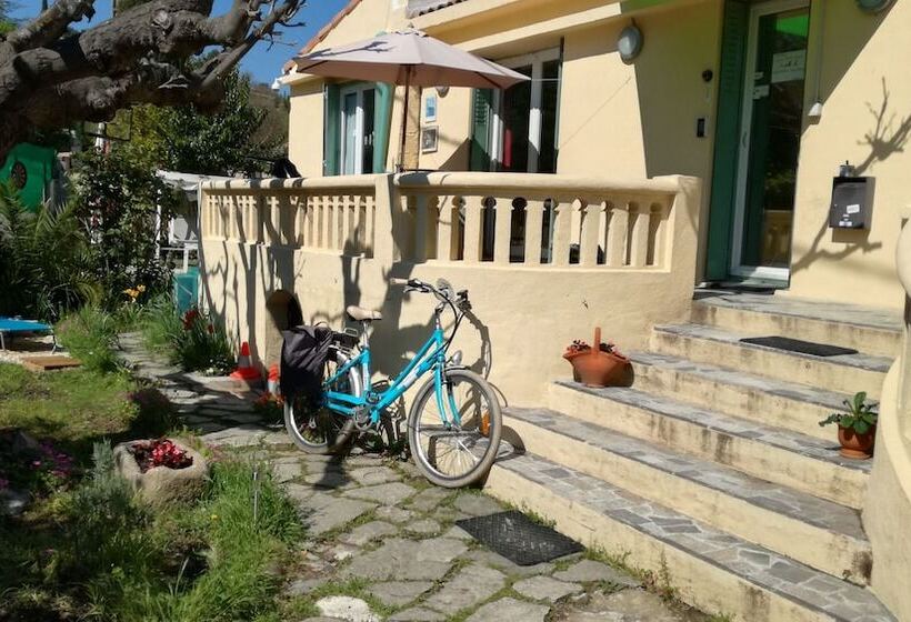 Mini Guest House Goclands   Hostel