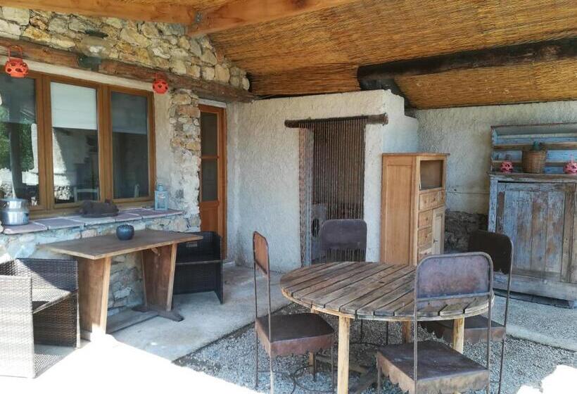 بنسيون La Ferme Constantin