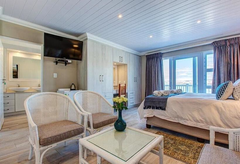 ペンション Marine Manor