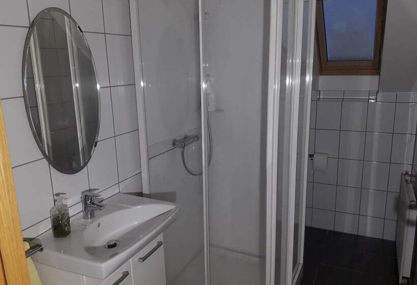 پانسیون Mánagisting Guesthouse