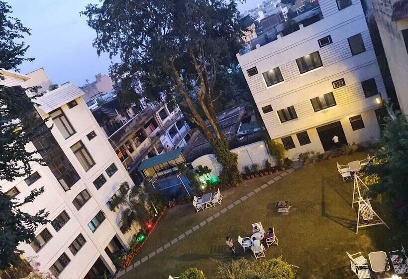 אתר נופש Corbett Kingdom