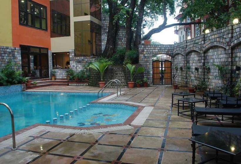 אתר נופש Corbett Kingdom