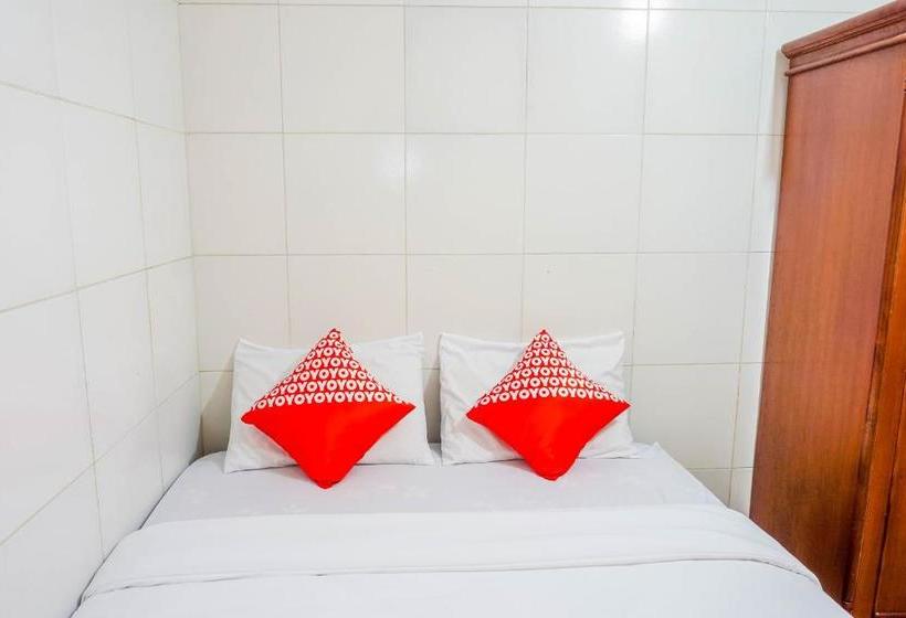 Общежитие Cemara Asri By Oyo Rooms