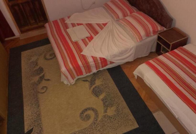 Apartments & Hostel Zdrava Hrana