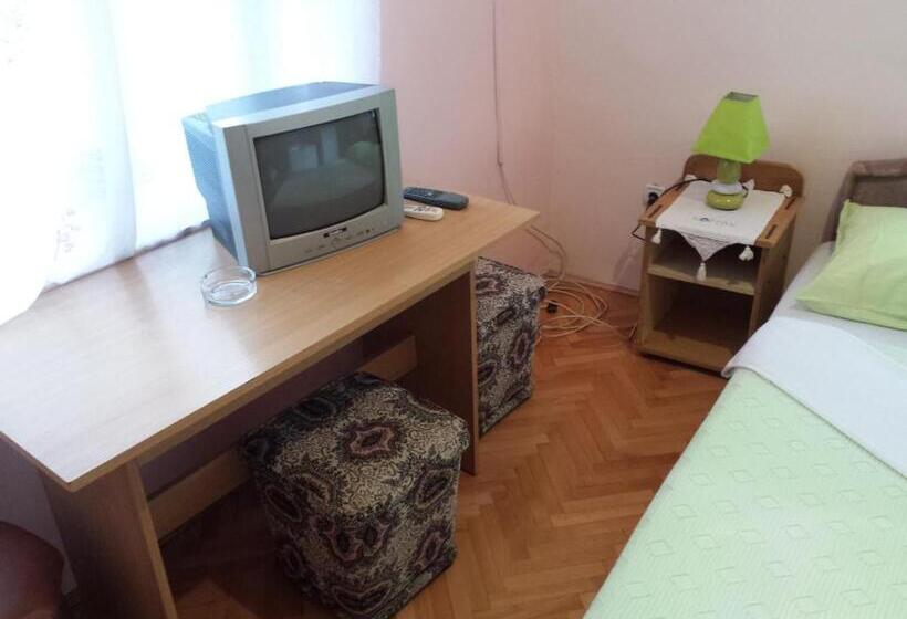 Apartments & Hostel Zdrava Hrana