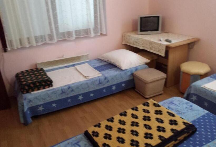 Apartments & Hostel Zdrava Hrana