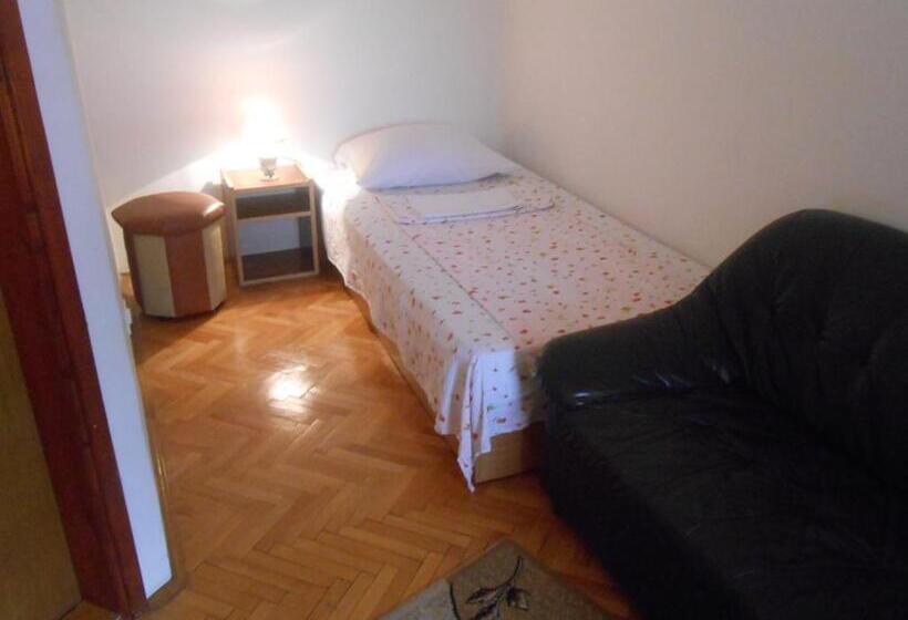 Apartments & Hostel Zdrava Hrana