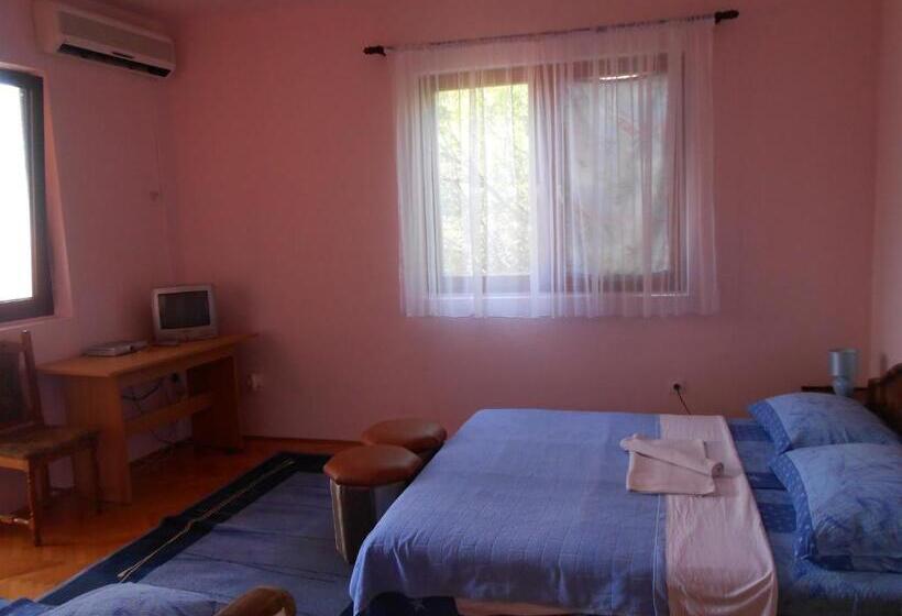 Apartments & Hostel Zdrava Hrana