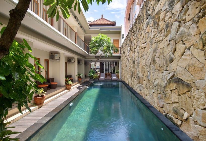 مبيت وإفطار Angkul Angkul Segara Beach Kuta By Kamara