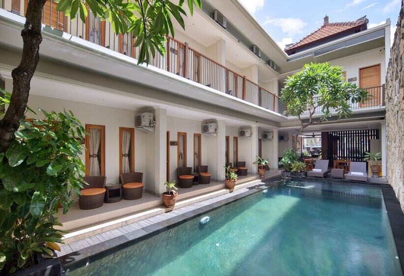 مبيت وإفطار Angkul Angkul Segara Beach Kuta By Kamara