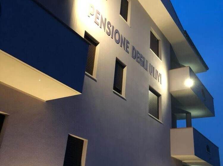 مبيت وإفطار Pensione Degli Ulivi