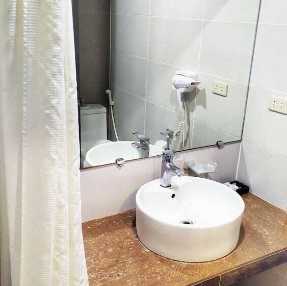 Big Daddy Hotel And Convention Center