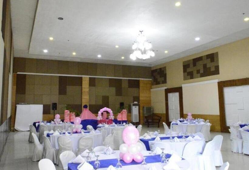 Big Daddy Hotel And Convention Center