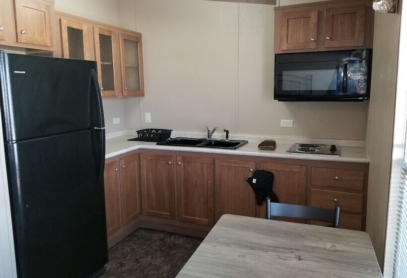 Elite Cabins And Rv Park