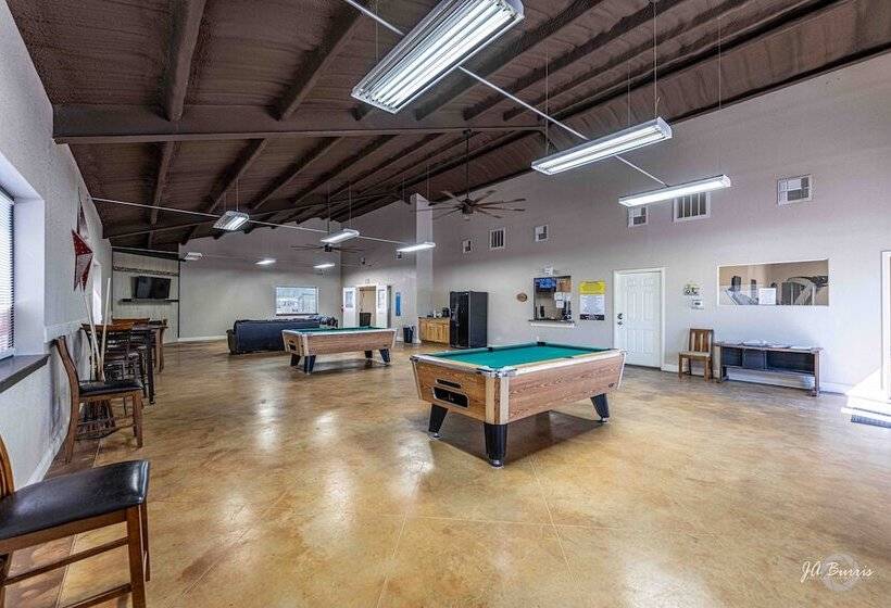 Elite Cabins And Rv Park