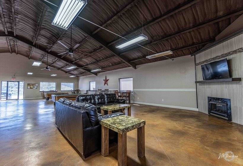 Elite Cabins And Rv Park