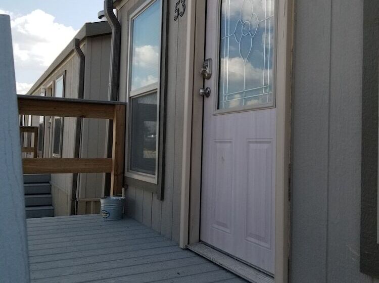 Elite Cabins And Rv Park