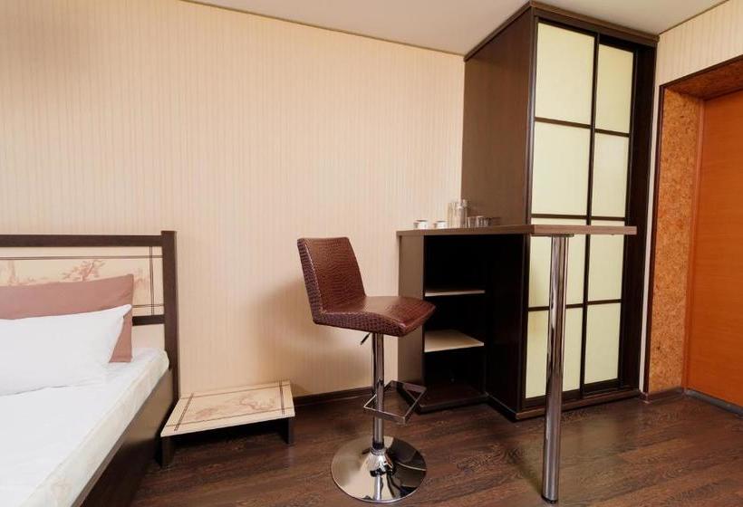 בית מלון כפרי Aurooms