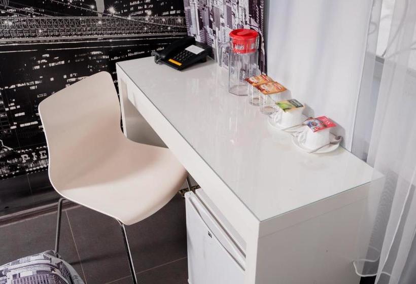 בית מלון כפרי Aurooms