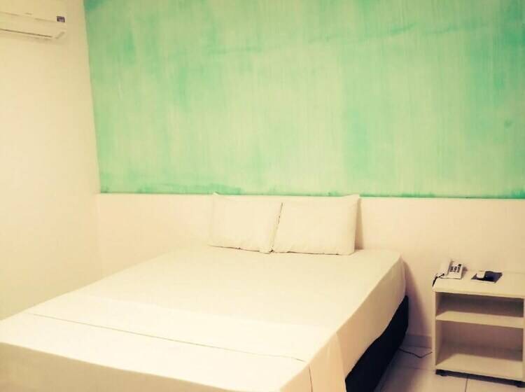 בית מלון כפרי Augustos