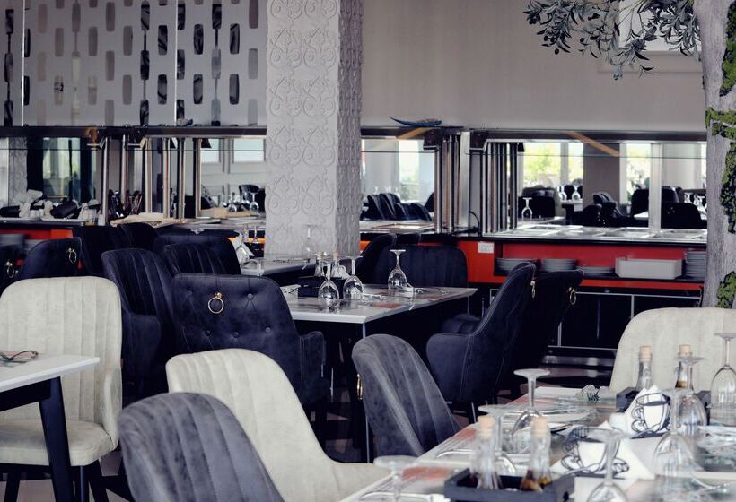 Отель Velipoja Grand Europa Resort, Affiliated By Melia