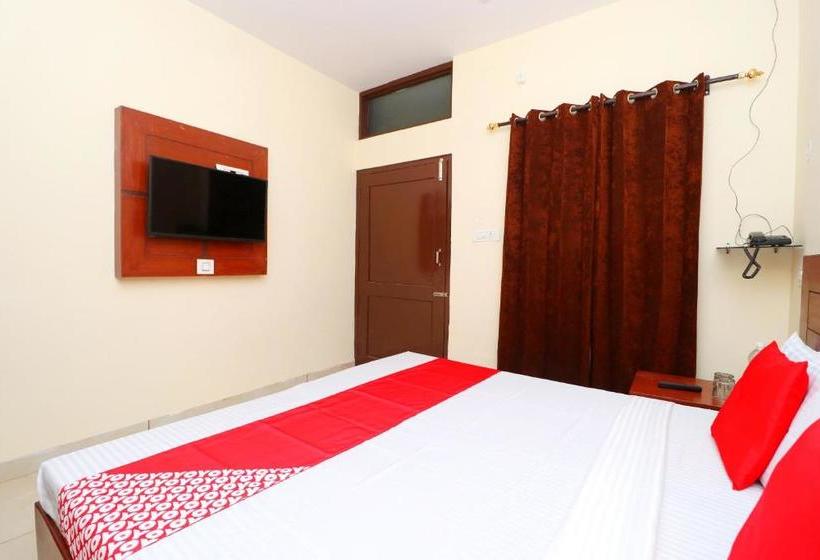 Отель Chinar By Oyo Rooms