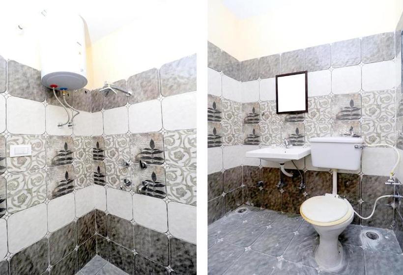 Отель Chinar By Oyo Rooms