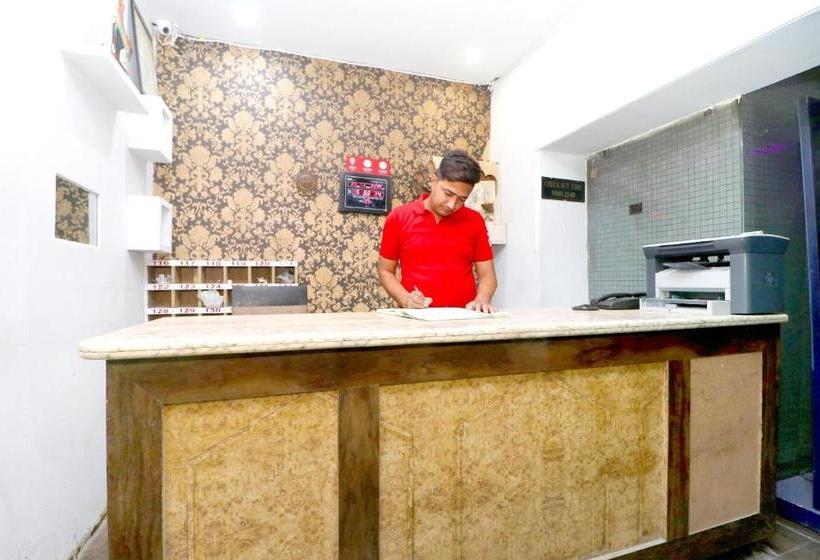 Отель Chinar By Oyo Rooms