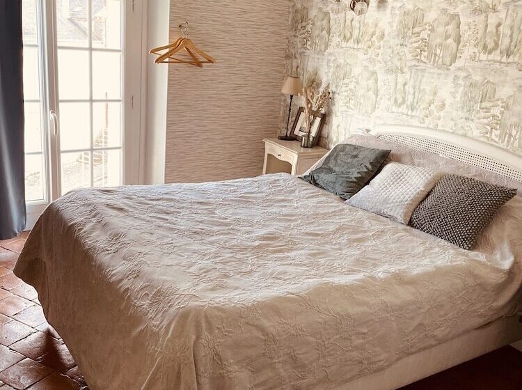 בית מלון כפרי De La Sologne