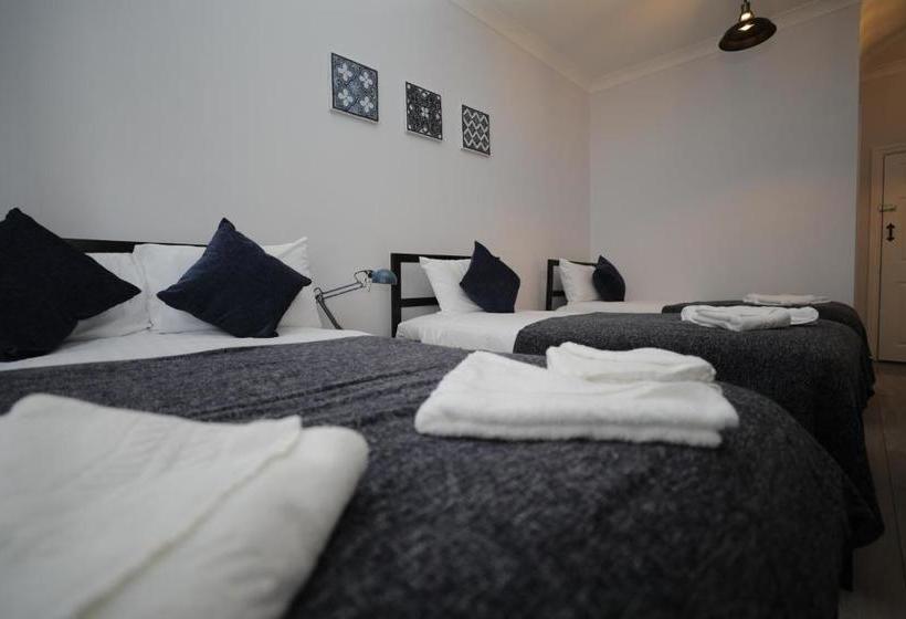 ホテル Golders Park