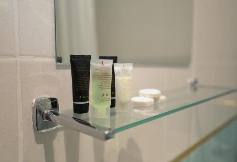 ホテル Golders Park