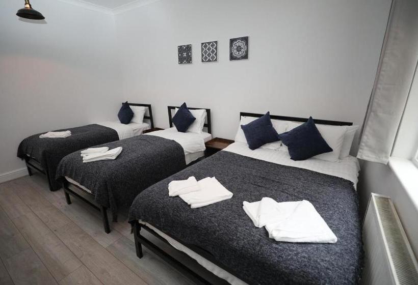 ホテル Golders Park