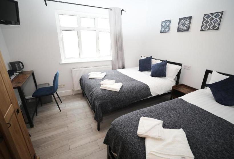 ホテル Golders Park