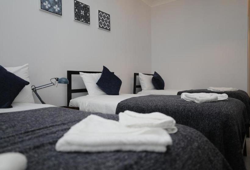 ホテル Golders Park