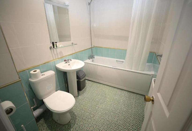 ホテル Golders Park