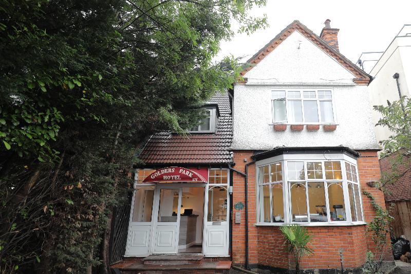 ホテル Golders Park