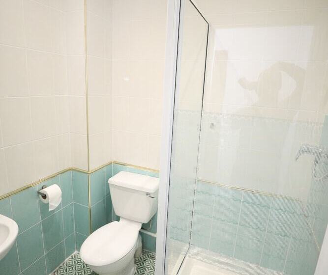 ホテル Golders Park