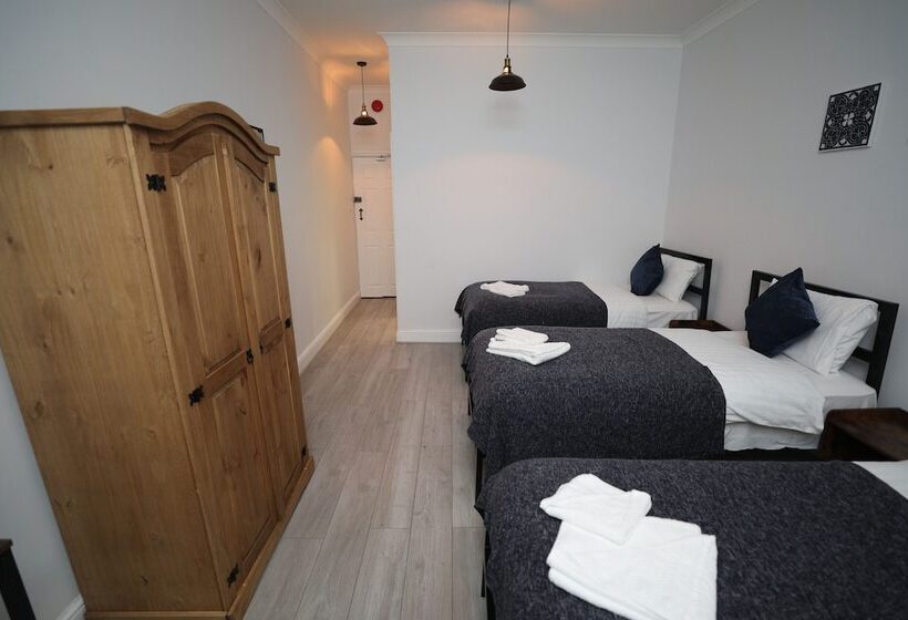 ホテル Golders Park