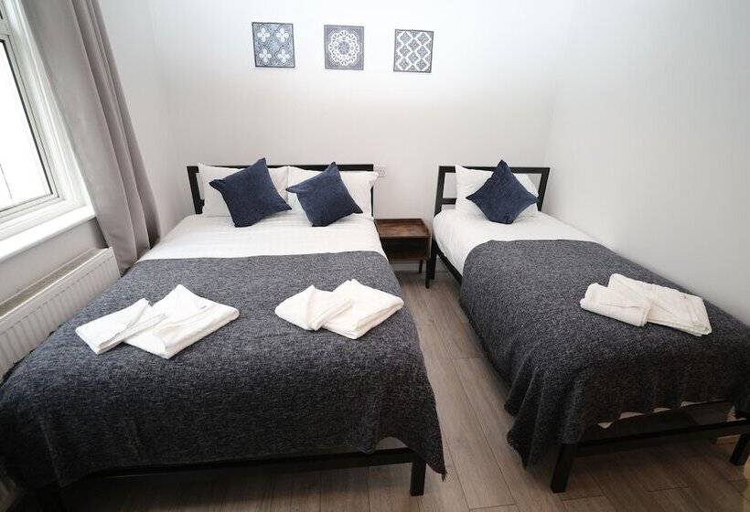 ホテル Golders Park