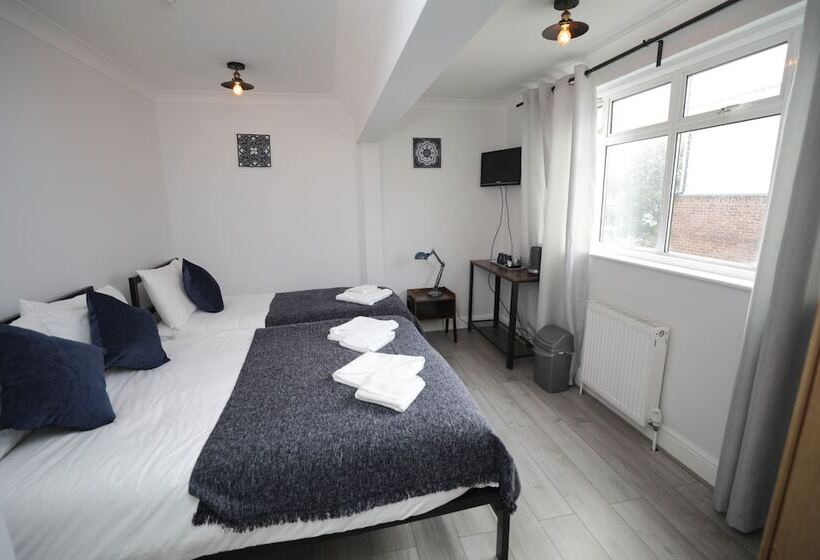 ホテル Golders Park