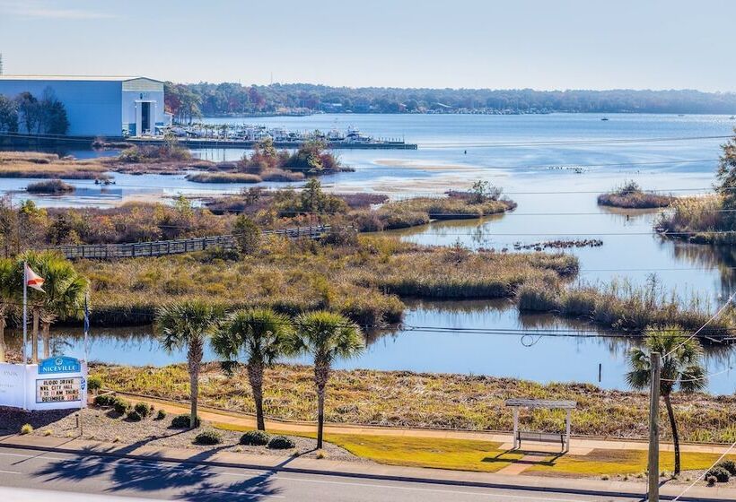 فندق Holiday Inn Express & Suites Niceville   Eglin Area, An Ihg