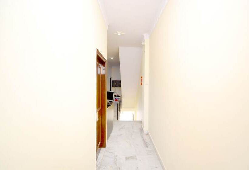 호텔 Jb Inn By Oyo Rooms