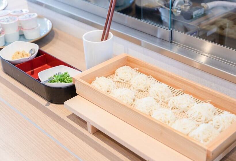 Отель Livemax Resort Atamiseafront