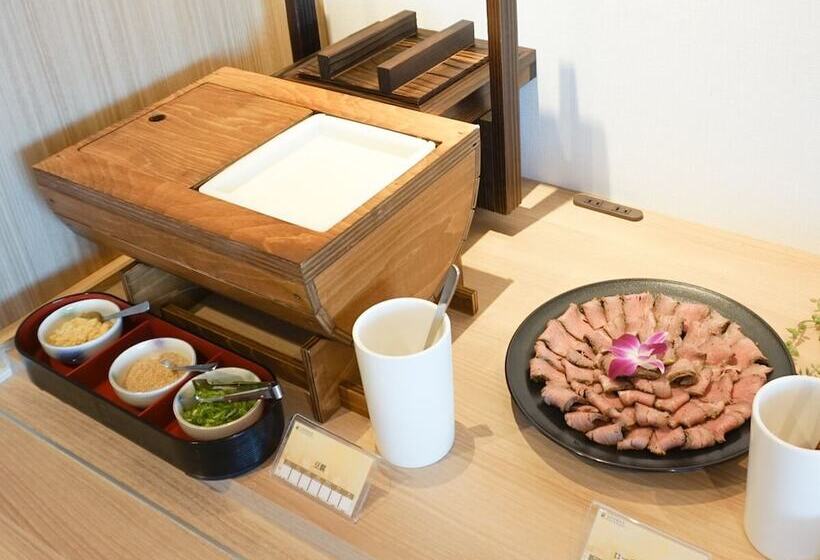 Отель Livemax Resort Atamiseafront