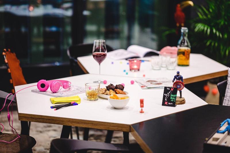 هتل Moxy Poznań Airport