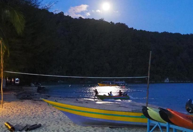 酒店 Samudra Beach Chalet