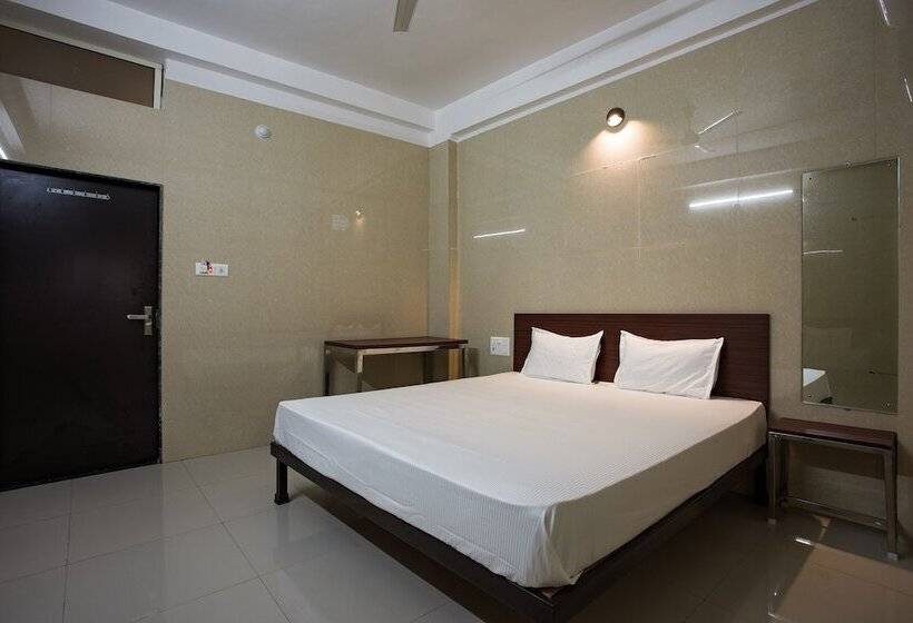 בית מלון כפרי Spot On 23725 Jay Shanti Palace